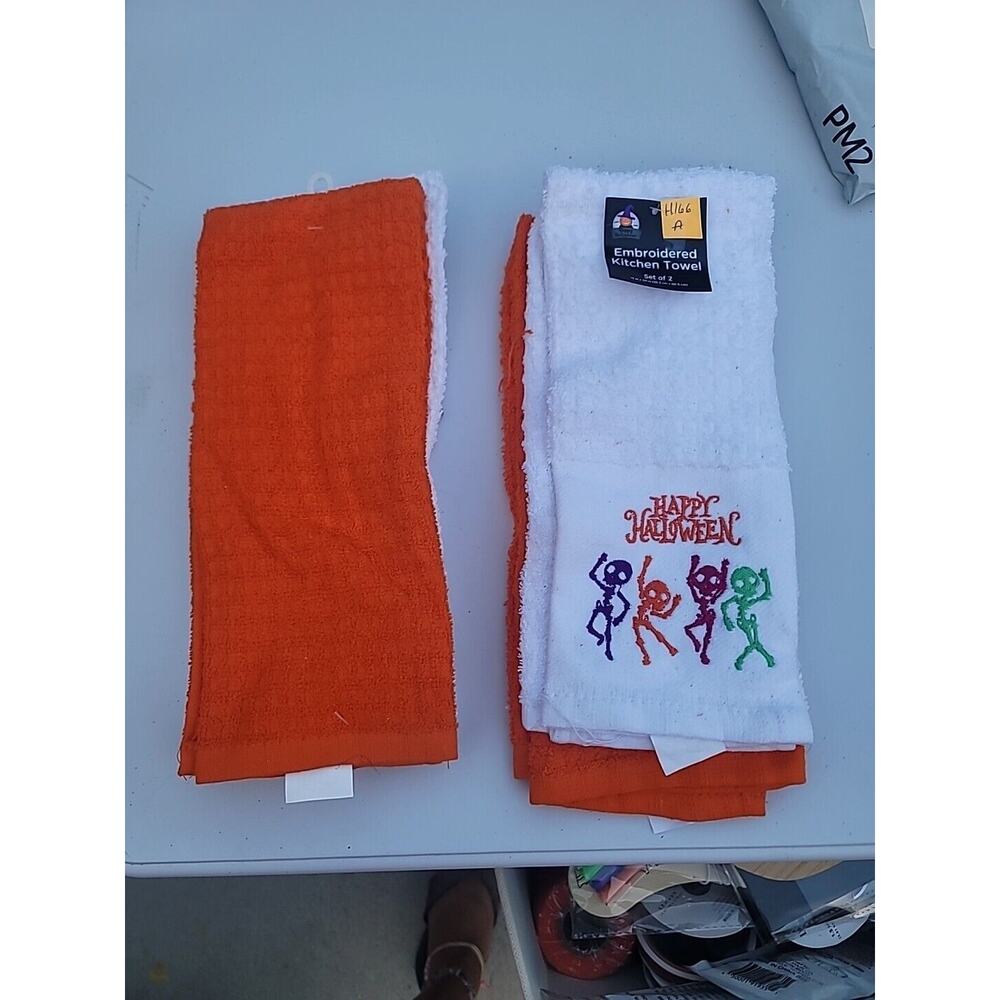 Set Of 2 Halloween Kitchen Embroidered Towels~ 14” x 24 H166A NEW